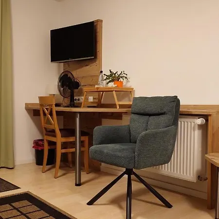 Schlabecks 'fraenkischer Hof' --- Garni - -