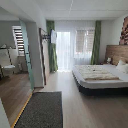 Отель Fraenkischer Hof --- In --- Schlabecks Fraenkischer Hof