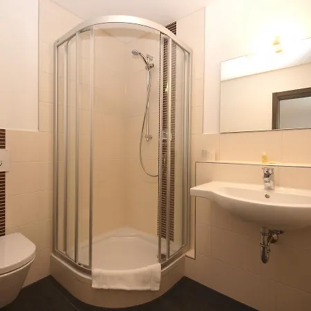 'schlabecks - Fraenkischer Hof' - - - Garni-hotel-pegnitz * بغنيتس