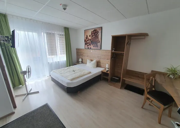 Schlabecks 'fraenkischer Hof' -- Pegnitz-garni-hotel *